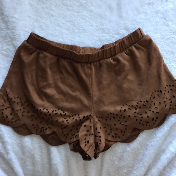 Super soft suede like shorts - Picture 2 of 4